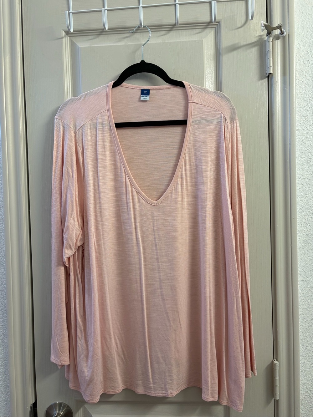 Old Navy Women's Light Pink V-Neck Long Sleeve Top